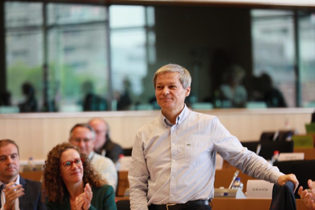 Congratulations to <a href="/CiolosDacian/">Dacian Cioloş</a>, our new Group leader! 

Let’s #RenewEurope!