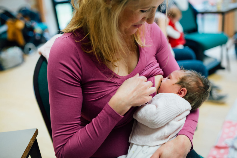 NCTcharity's tweet photo. Do you have any questions or concerns about feeding? Our infant feeding support line is open everyday from 8am to midnight, including bank holidays. Simply call 0300 330 0700 or find out more here: https://t.co/h4HNvKKuBx #CelebrateBreastfeeding #BreastfeedingCelebrationWeek2019 https://t.co/FXskn4uoLM