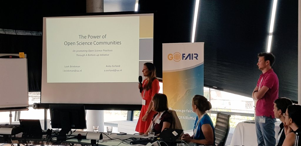 GOFAIRofficial's tweet photo. Second talk is by @AnitaEerland & @LoekBrinkman from @OpenSciUtrecht talking about "The Power of #OpenScience Communities". #GOCHANGEWorkshop https://t.co/uPc2O2ykxp
