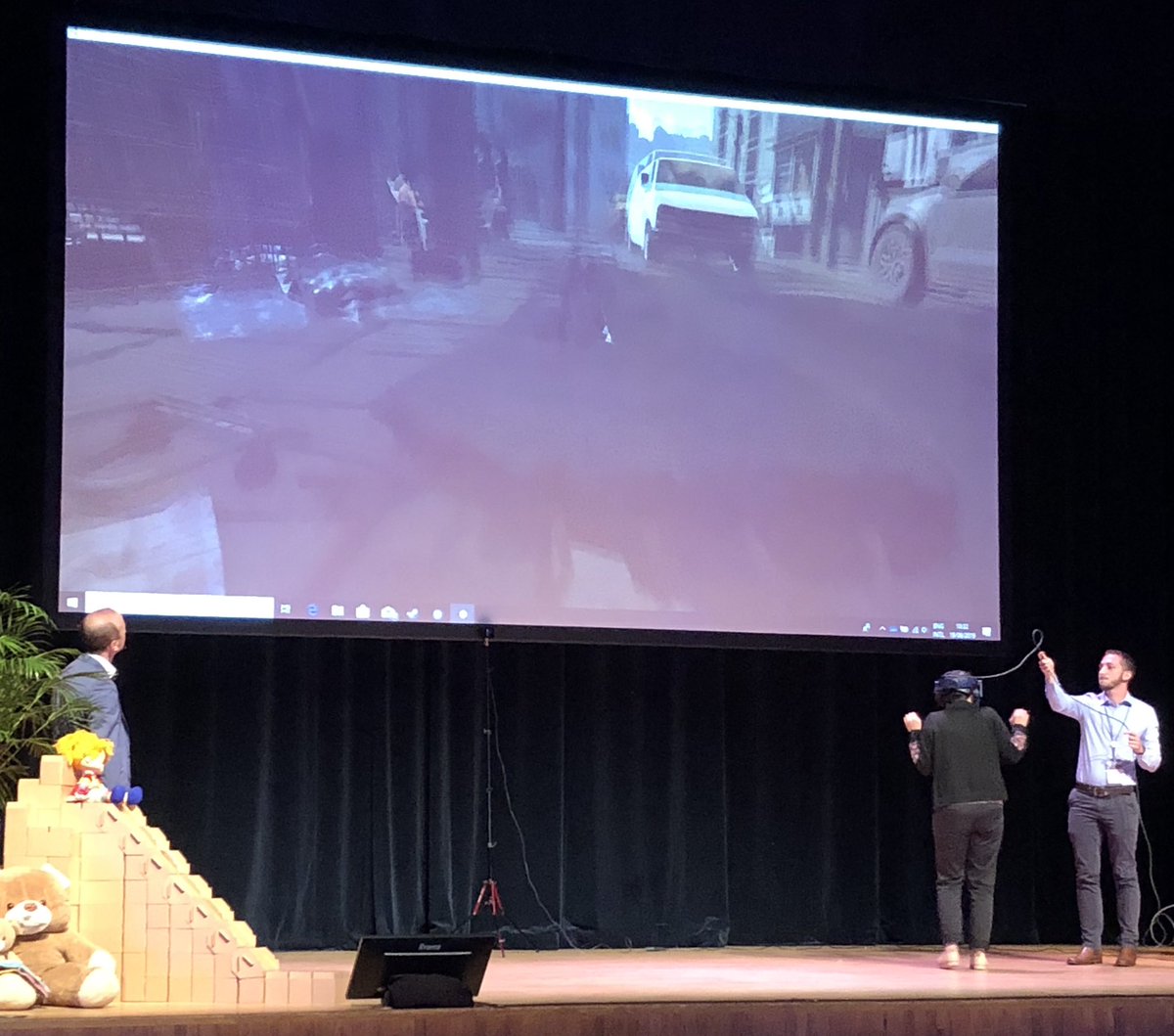 DiegoAdame's tweet image. What would you change if you experienced a city as a 3 yr old? Powerful and playful presentation by @BvLFoundation #urban95 #nurturingenvironments #ISSAConference