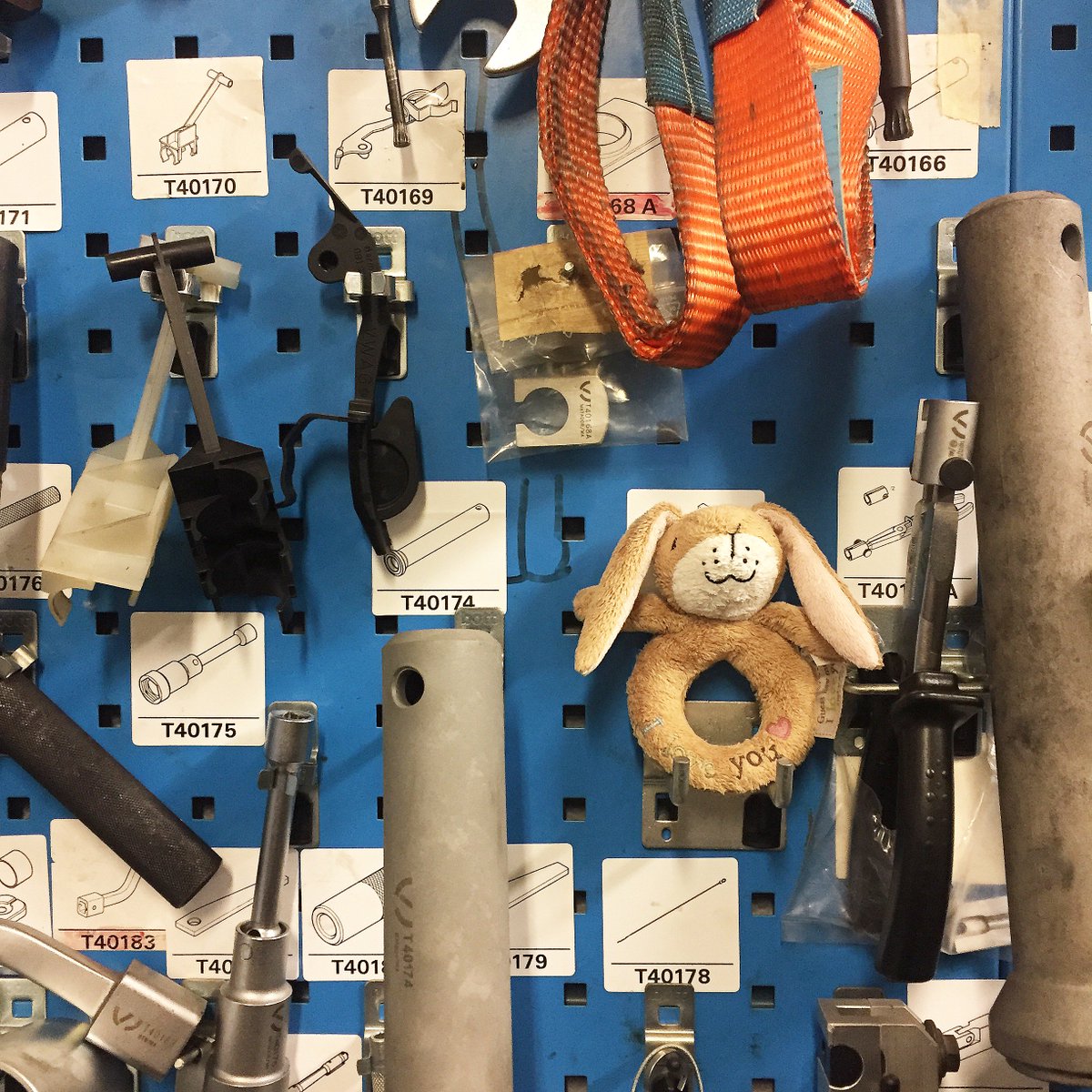 Can you help me find my way home? 💛🐰
I was found in the Cardiff Audi customer car park 18/6/19. The staff here are looking after me really well, they've taken me on a little adventure of the dealership and I even got to go for a spin in the RS5! 
Please would you share...