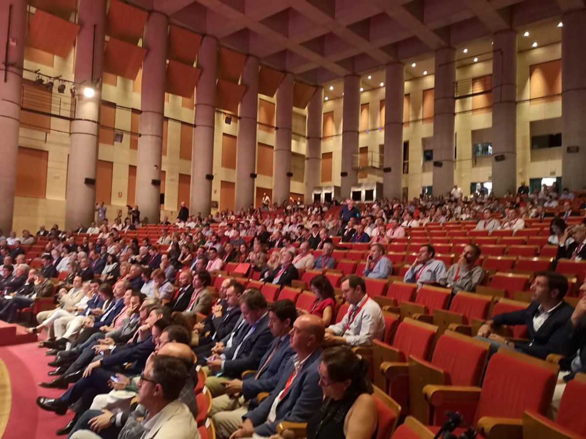 Seguimos en el acto inaugural del 5º #CongresoFrutosRojos 🍓#Huelva
