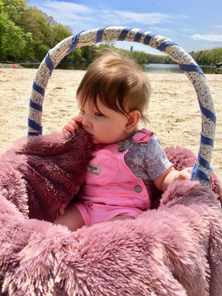 elipise's tweet photo. @iamronniebanks I ain’t no model but daughter sure is #babymodel #childmodeling https://t.co/Tnn0zELFkq