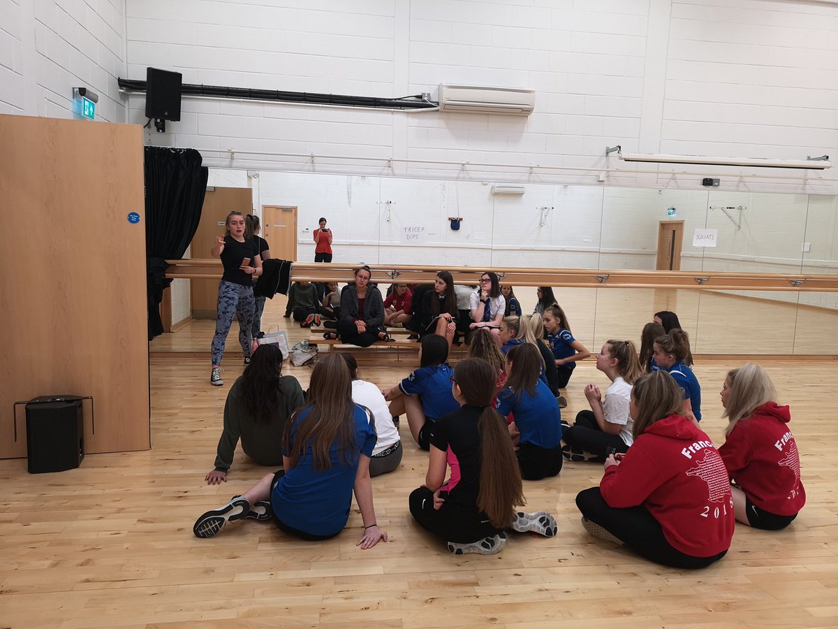EastwoodHS_PE's tweet photo. Excellent dance leadership course this morning delivered by former dance leader Hannah 🙌 Well done to all the girls who came along showing confidence and looking to take on responsibility within our school dance club 👏👏👏 @EastwoodHighERC #EHSDance https://t.co/IbJgkJtmN7