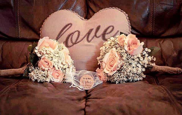 All you Need is love 
#weddingphotography #weddingphotographer #weddingphoto #weddingday #weddingmoments #weddingceremony #weddingstyle #weddingfashion #bridalfashion #weddinginspirations #weddingdetails #weddingideas #weddinginspo #weddingrings #wedding… bit.ly/2WTeZSM