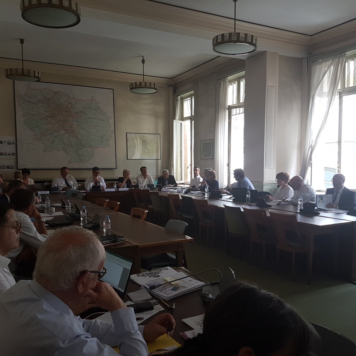 Présence de l"Agur à l'assemblée générale de la FNAU dans les locaux du conseil régional d'Île de France à Paris