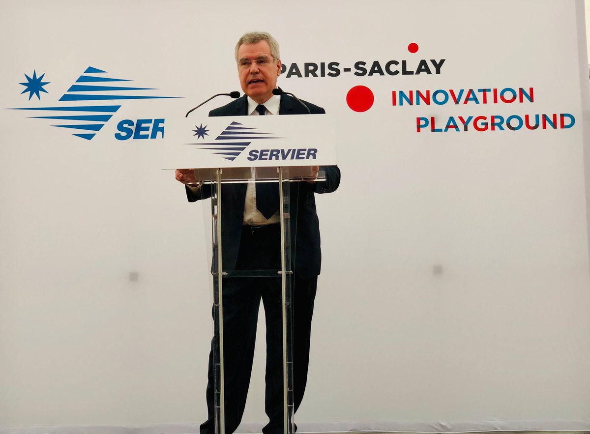 Servier's tweet photo. 🇬🇧”It is with great joy and great pride that I can today lay the first stone of the future Servier Paris-Saclay Research Institute, as part of this formidable innovation eco-system,” 💬Olivier Laureau, President of Servier
#FirstStoneServier #ParisSaclay https://t.co/zS0Lj9iFjW