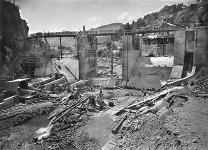 AMBERtools's tweet photo. The Poutès Dam was first built in 1936 (7m high) and later modified during WWII to reach a height of 18m. The dam blocked access to 1 of the best spawning habitat in the entire Loire-Allier basin. #AMBERstudies #letitflow https://t.co/VblbEysNJc