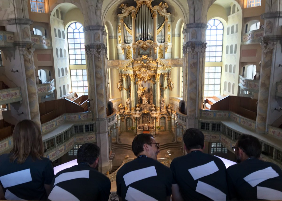 JuliaHeld14's tweet photo. Kienbaums Teilnehmer des #adafellowship staunen über diese Kulisse und freuen sich nun auf die #MoralesMachines Building Bridges - Can AI Save Humanity ? #wepowerment https://t.co/cCZs1V2w8A