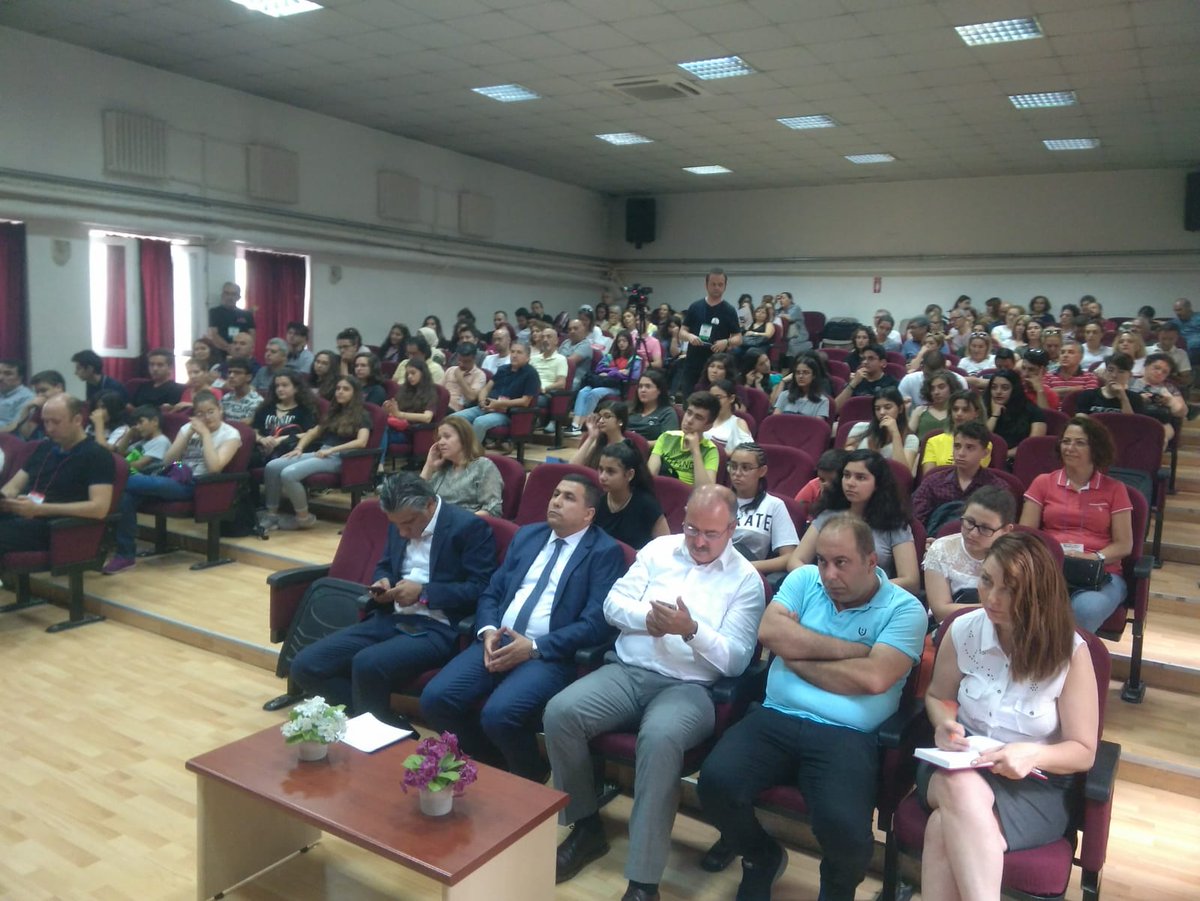 izmireba's tweet photo. #EbaÖğrenciÇalıştayı açılışında konuşan İl Milli Eğitim Müdür Yardımcımız @hyazar42 "Tükettikçe değil, ürettikçe mutlu olan bir nesil hedefimize doğru ilerlerken, öğrencilerimizin beklenti ve ihtiyaç analizini yapmaktayız."
@tcmeb @ziyaselcuk @yahsiomer @egitimbilisim #Eğitim2023 https://t.co/GEKgtXyrqV