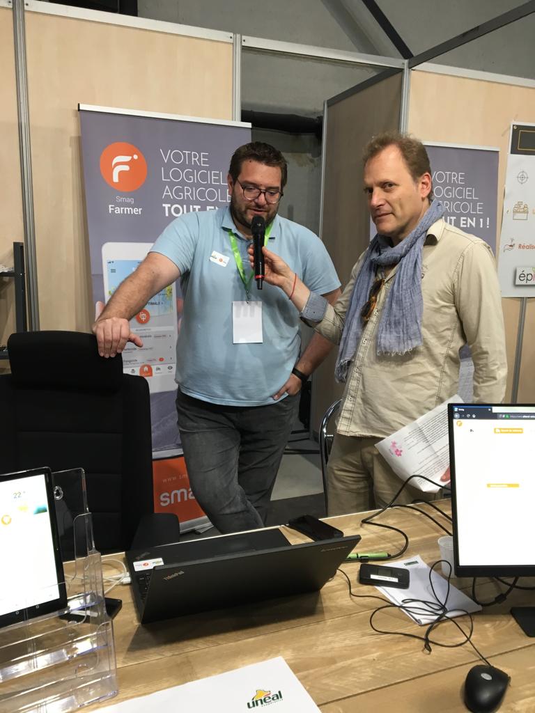 SMAG_SmartAgri's tweet photo. 📲 #Techniday 👉🎥🎤 ITW de Jean-Baptiste Richez @UnealCoop pour parler de #SmagFarmer la nouvelle offre #web et #mobile de SMAG dédiée au pilotage des exploitations #agricoles 👍
#agriculture #agtech #agriculteurs https://t.co/YWf1z4Yfp8