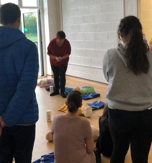 HayesbrookSch's tweet photo. Thank you to Sam from South East Training Skills for delivering an informative and valuable First Aid Family Learning event last night. It was great to see our families working together to learn vital lifesaving skills.
#familyfirstaid #skillsforlife https://t.co/INOMFO66jj