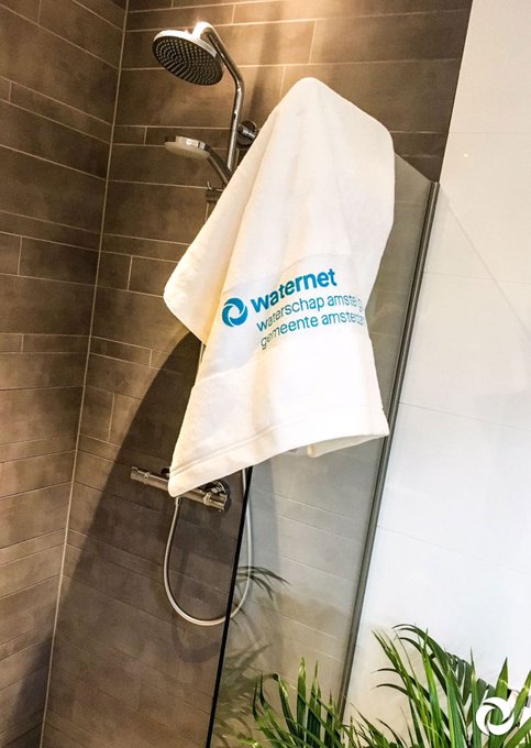 Dankzij water van het gas af? 😮 Lees die zin gerust nog een keer.
Warmte uit ons drink- afval- en oppervlaktewater zou bijna de helft van de warmtebehoefte van Amsterdam kunnen vervullen.
Meer lezen over #Aquathermie doe je hier: https://t.co/Z6UUXKscI5 #wmtc19