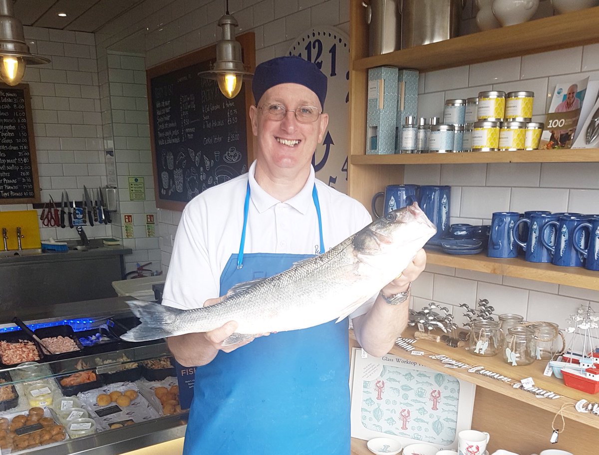 Flea has been at it again. Stunning wild sea bass caught here in Padstow - perfect to be simply cooked and paired with Rick’s vanilla butter vinaigrette or a classic beurre blanc 👌🏻