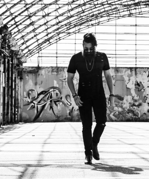 brotiniph's tweet image. Beard Man Walking! 🧟‍♂️ 
•
Do you like this Picture?
•
Ph:... bit.ly/2x55WyQ