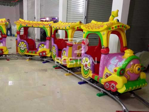 Bestonparkrides's tweet image. Ride on Train With Track #TrackTrain amusementrides.co.za/ride-on-train-…