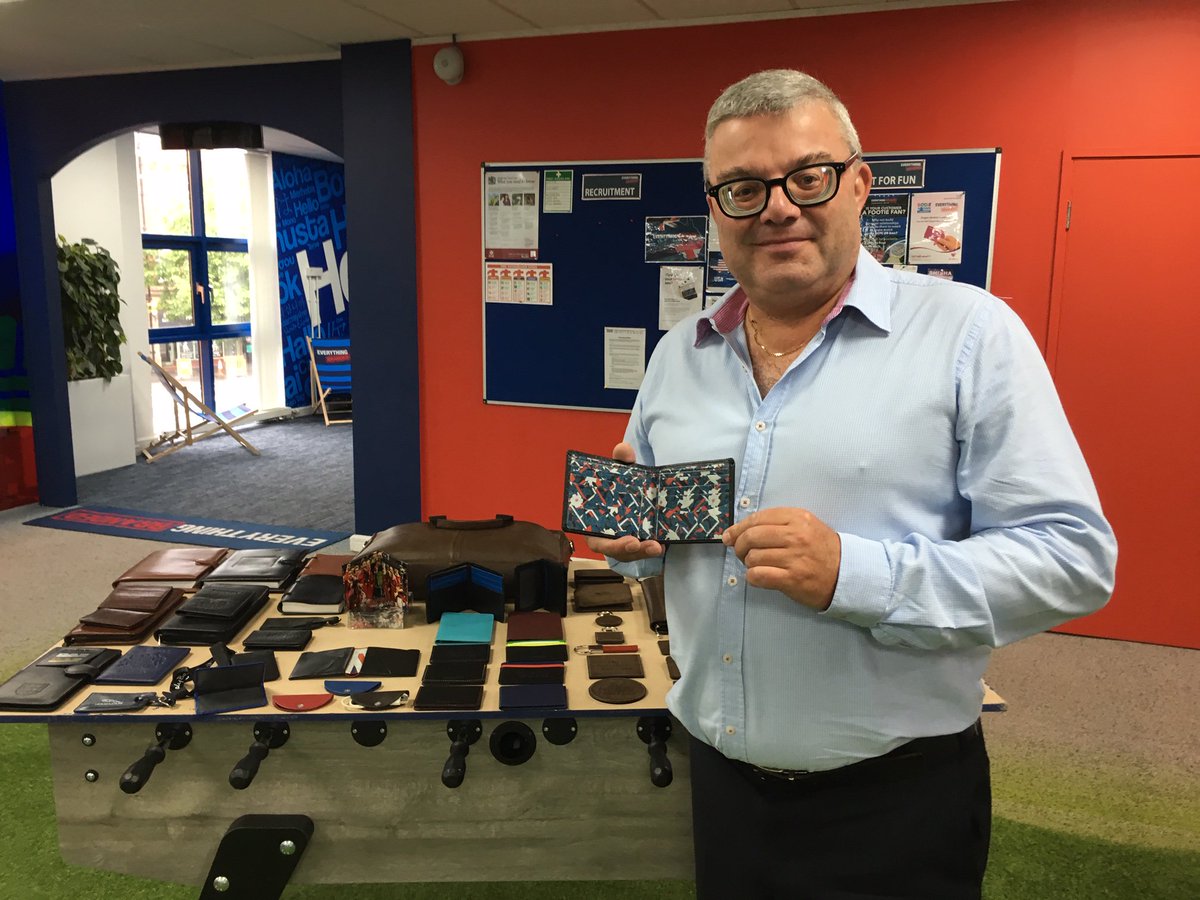 TheLeatherBusi1's tweet photo. @everythingbrand Our very own Lee T is on-site &amp; excited to meet the team! #productshowcase #newproducts #BestSellers https://t.co/7W5kPIhLI4