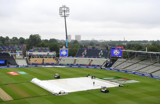 Not branding the covers at #CWC19 is a massive missed revenue opportunity. Most gazed upon thing this whole tournament.