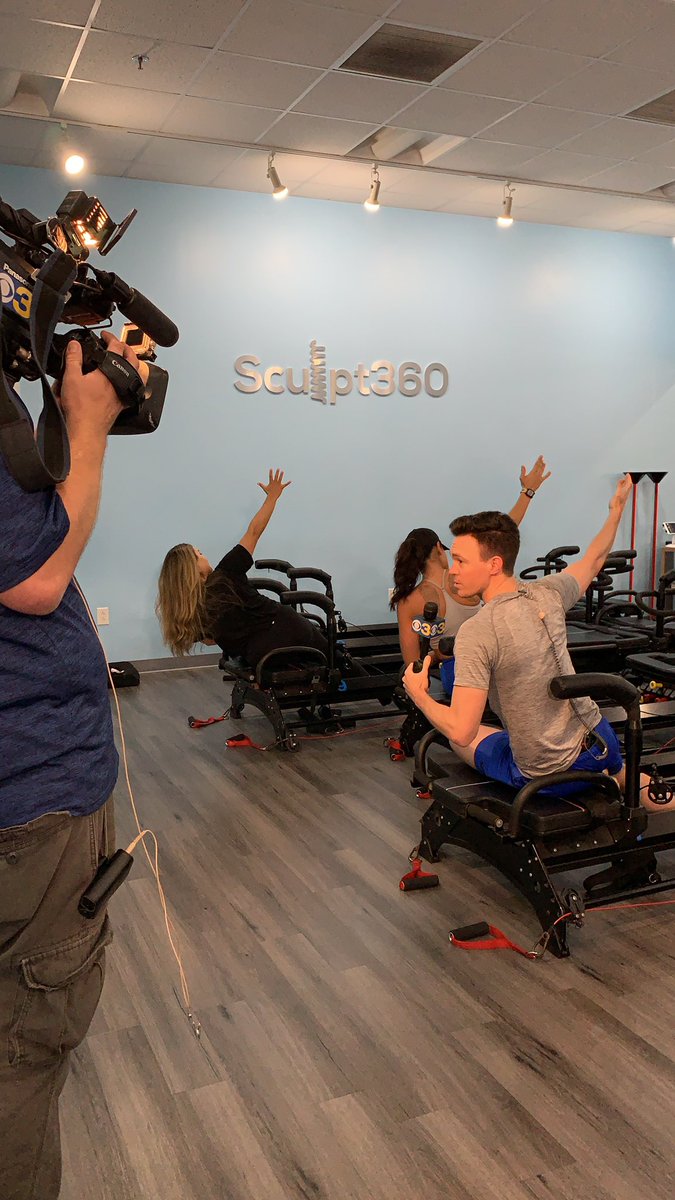 getpr_work's tweet photo. Up early with @PatGallenCBS3 &amp; Sculpt360 💪🔥

Working out his core with a mic 🎤  still in hand 🐐 #GETPR #SharingYourStory https://t.co/HKYNFTzX04