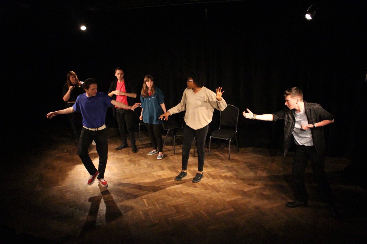 ‘Bristol Improv Presents: Offscript!’ is our brand new improvised play for the 2019 Edinburgh Fringe! 

Watch as our cast explore the glamour and tension of showbusiness, with captivating characters and enthralling storytelling! 🎉🎉🎉

facebook.com/events/4425899…

#MakeYourFringe