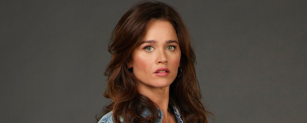 Happy Birthday Robin Tunney!!!  