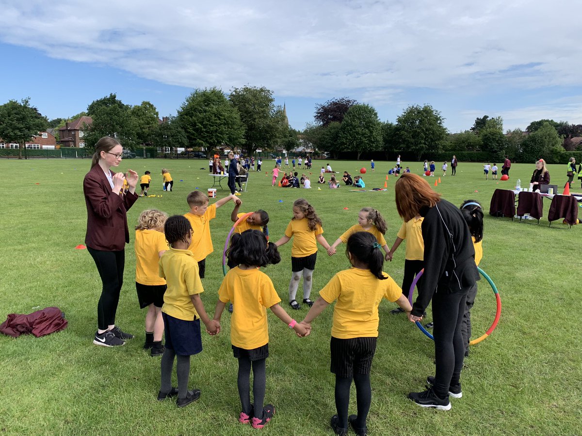 firsprimarysale's tweet photo. #Year1LS #Year1KT Weβre having a fabulous time at @aomteachingsch. Thank you to the amazing Sports Leaders! Yes, that is blue sky you can see in the background! We have some nice weather and lots of happy faces. A wonderful Wednesday morning! π€π https://t.co/PlR6H40Hfj