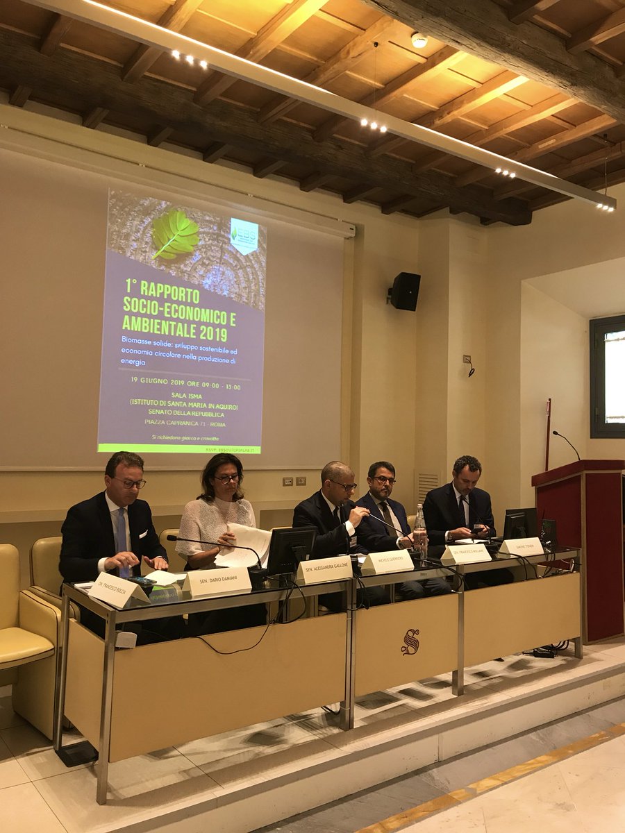 AssociazioneEBS's tweet photo. É appena iniziato il secondo panel del convegno. #rapportoEBS https://t.co/ljHrpnBwdm