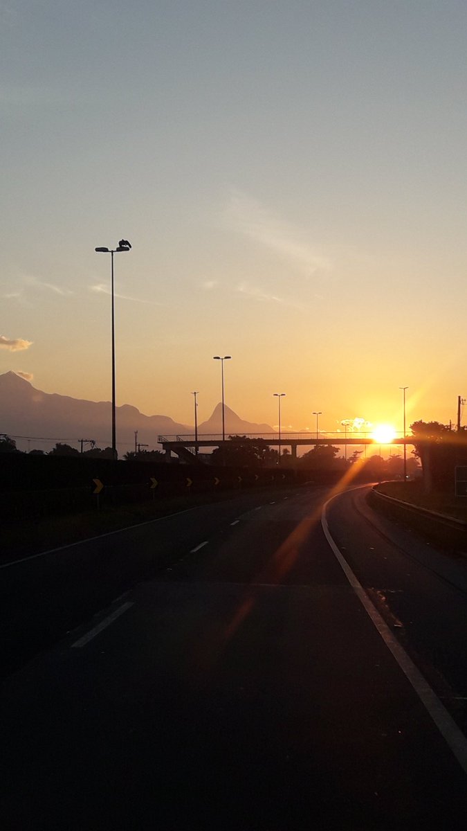 RealMCarvalho's tweet photo. Rodovia Washington Luís, Jardim Primavera, Duque de Caxias #BDRJ #AnneRJ #TempoRJ #RJ1 #RJTV https://t.co/KhjuiC193a