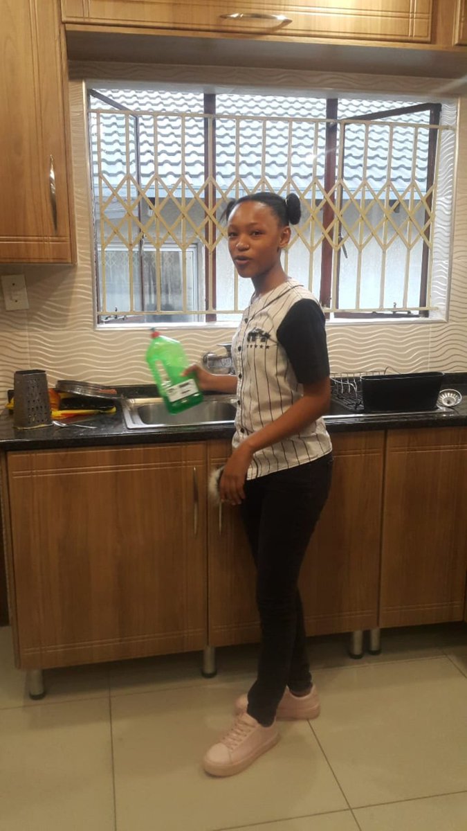 KenZii210's tweet image. Please share....please share...She has been missing since Monday morning...please assist with retweeting in order to locate where she is and assist in bringing her home

#polokwane 
#limpopo
#HelpFindThlolo