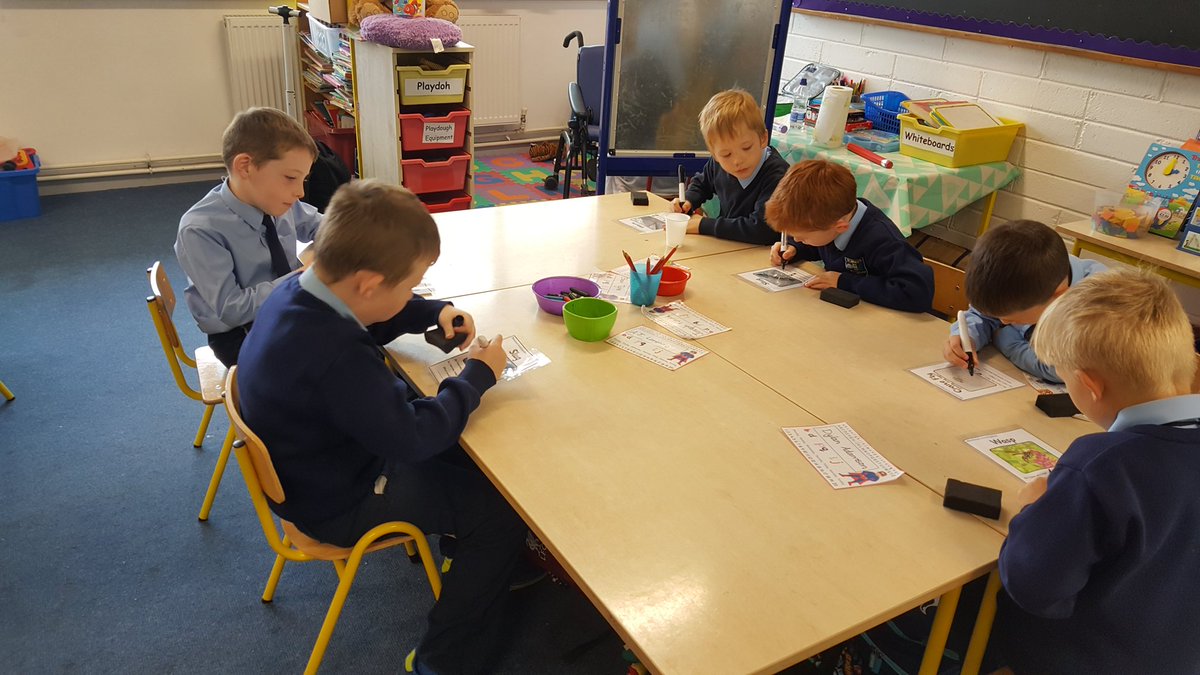 ms_rafter's tweet photo. Preparing for our minibeast hunt! https://t.co/mOOOQSV282