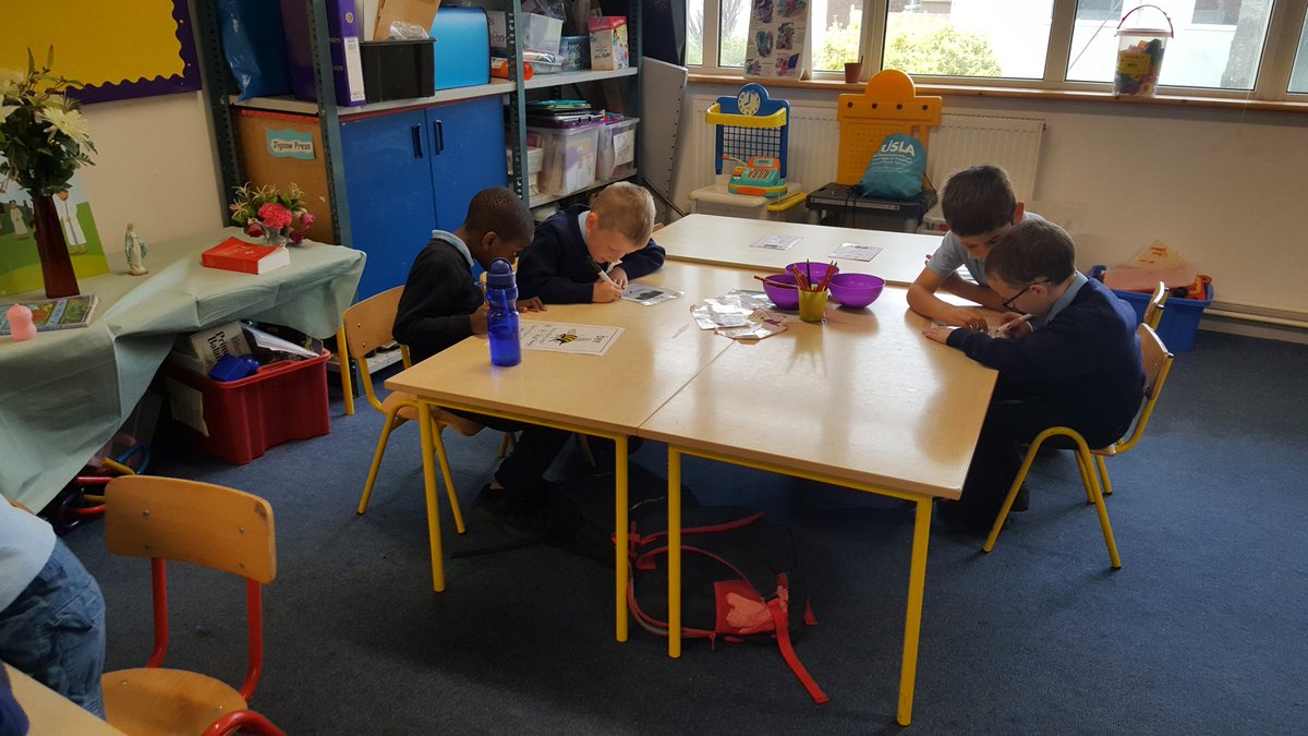 ms_rafter's tweet photo. Preparing for our minibeast hunt! https://t.co/mOOOQSV282