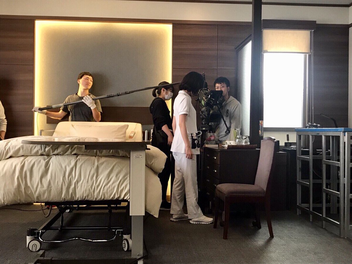 HAKUI_ntv's tweet photo. 🏥今夜放送‼️最終回🚑
探し物をしているシーンを撮影中の水川さん。その様子をこっそり見守る中条さん🎵
#夏美が何を探していたかは…
#今夜10時 #最終話 #見てね
#日テレ
#中条あやみ #水川あさみ https://t.co/ZU6FZ7GTIo