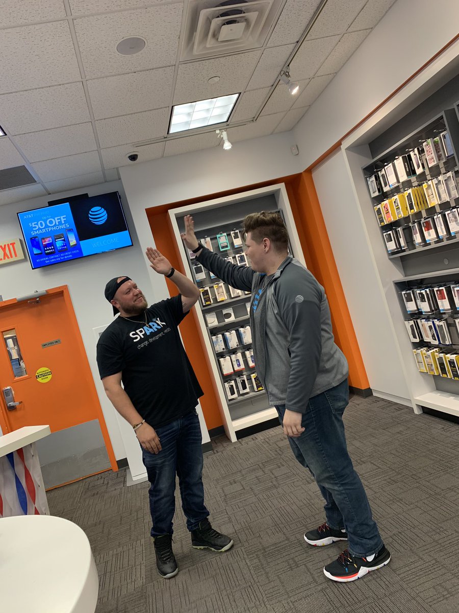 Matt__Rash's tweet image. stopped in the old stomping grounds to give out a few high fives to some of my favorite people! #highfivER #SpiritWeek #funATTwork #POWer #OHPAcalypse