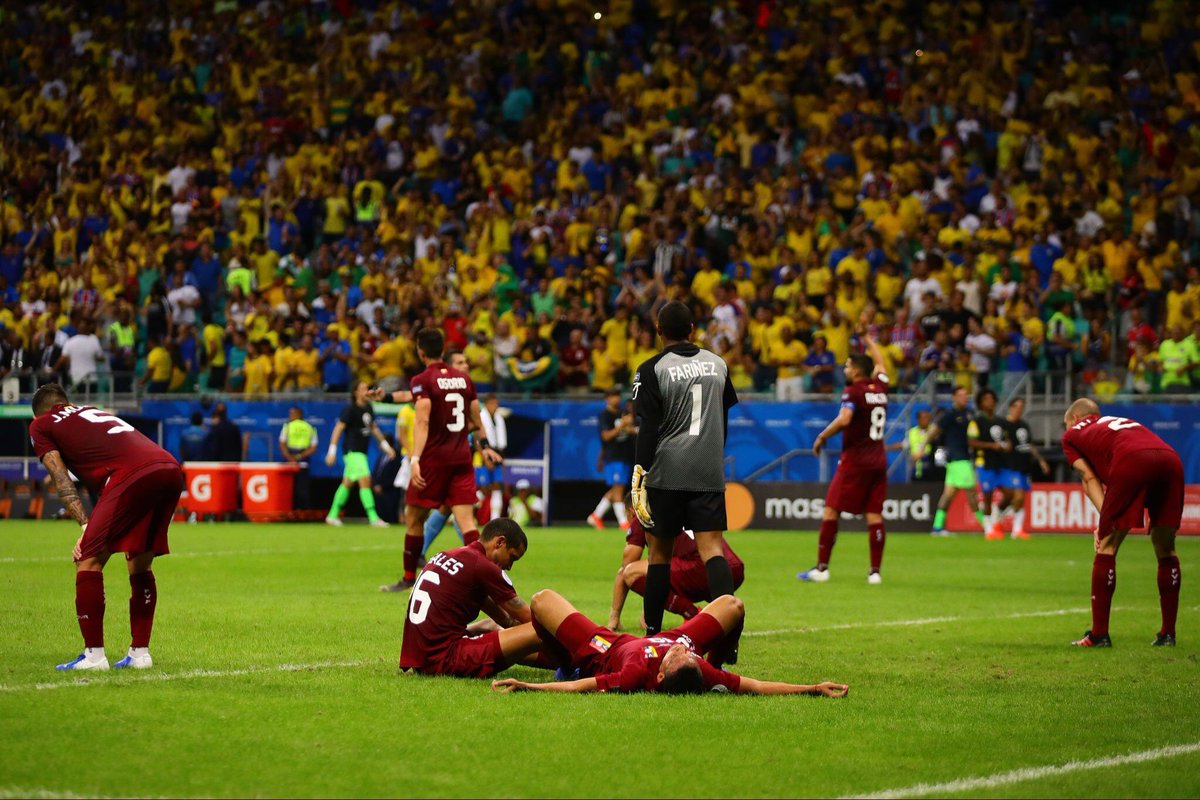 Moegestreden...
(Foto <a href="/Brunskill_Chris/">Chris Brunskill</a>)
#Venezuela #VEN #BRA
#BRAVEN #CopaAmérica