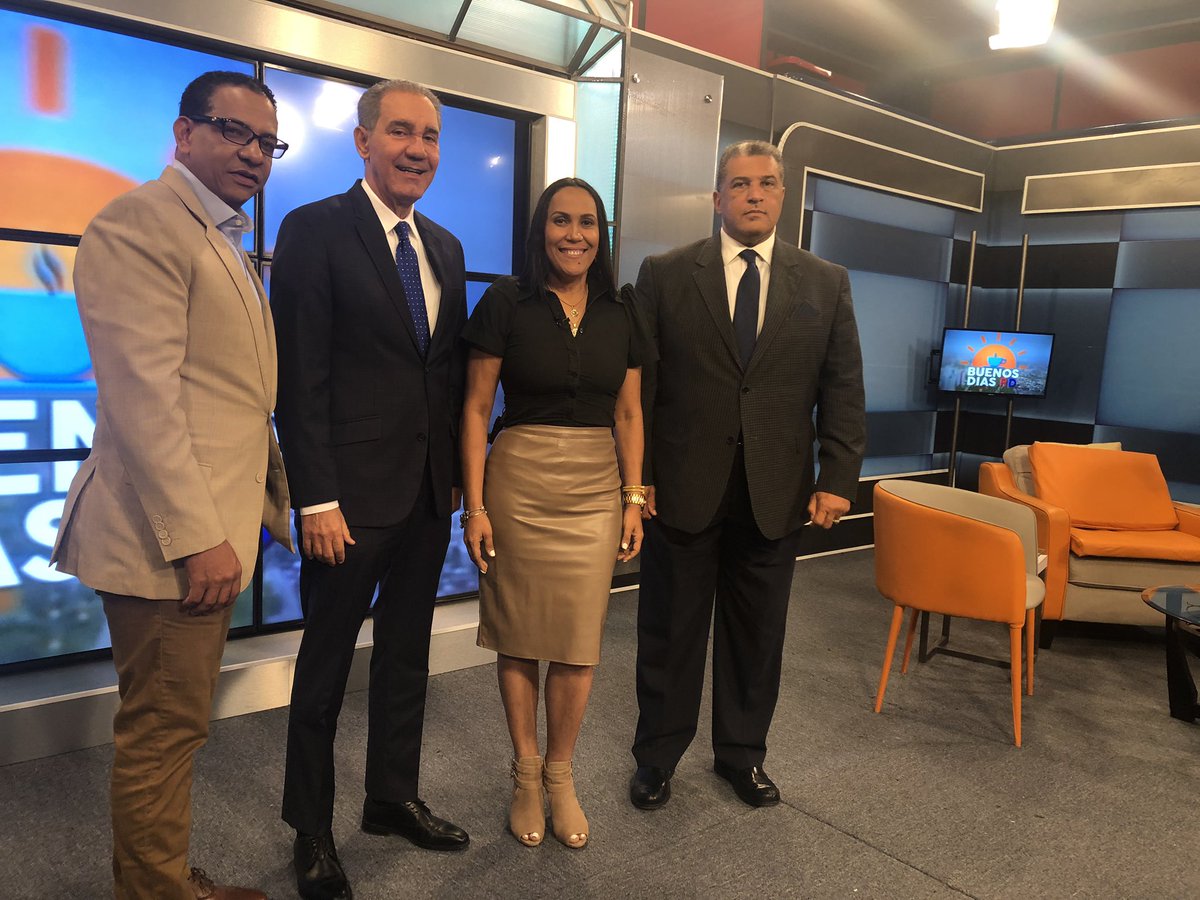 maangeles25's tweet photo. Agradecer al vicepresidente @PRM_Oficial @fgarciafermin vocero @luisabinader por acompañarnos en @buenosdiasrd @jimenezpedro27 @angelacostaf https://t.co/d04PhLfJwU