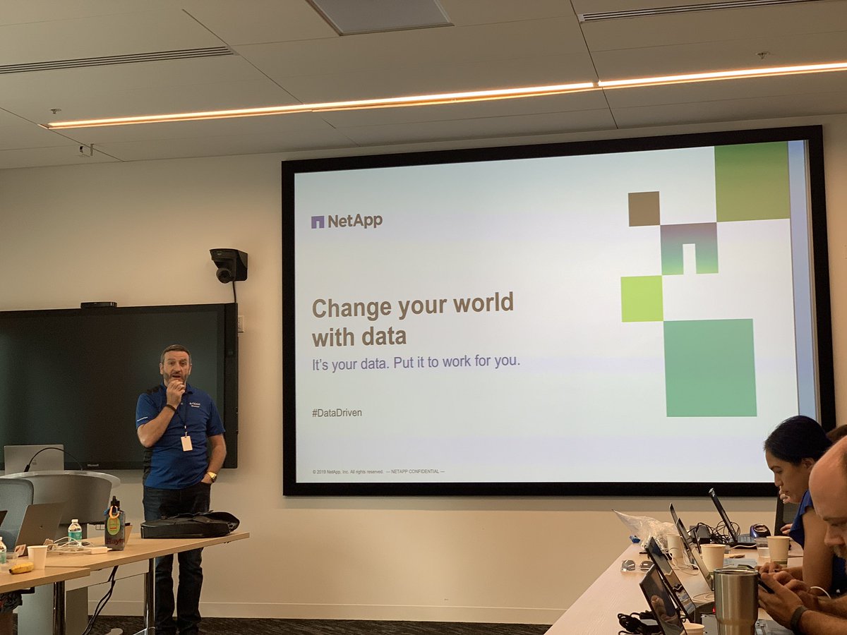 Getting to the heart of the #NetAppATeam ETL 2019 purpose with the ever passionate storyteller, @mtjwatts Going to be an insightful next couple of days 🤘@NetApp #DataDriven