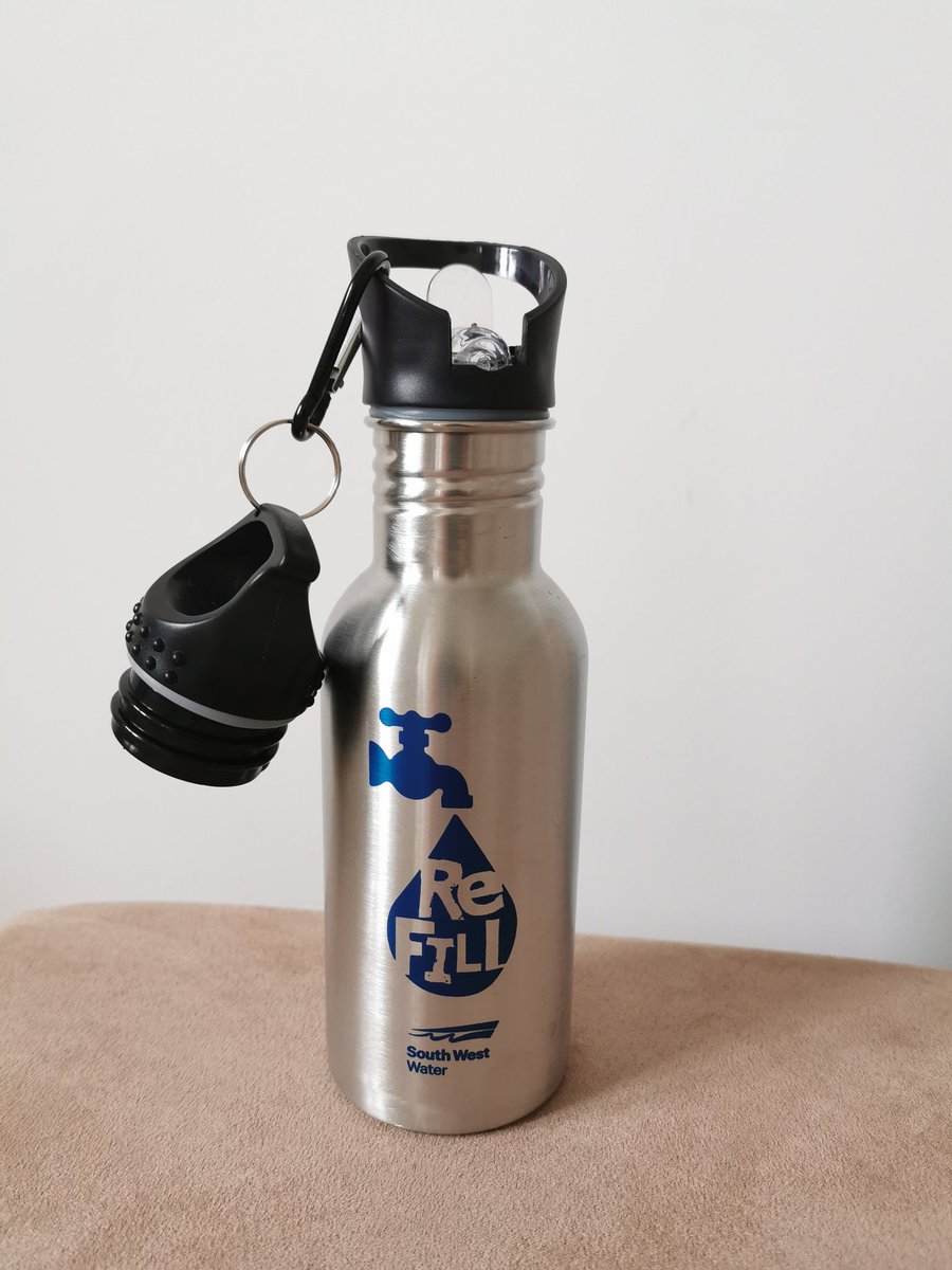 CarrianJ's tweet photo. Thanks to @RecycleDevon and @SouthWestWater for my shiny new water bottle ๐
#NationalRefillDay #refilldevon #GotTheBottle #WarOnPlastic https://t.co/QwroQhMWh4