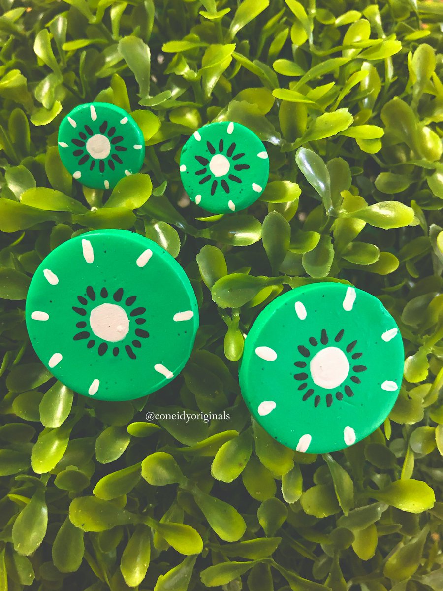 coneidyoriginal's tweet photo. La Colección Kiwi, ya está disponible 🥝🥝
Resistentes a caídas, raspadas y sucio.✨💪🏼
¡DM para las tuyas hoy!
.
.
#earings #concolor #arteacrilico #accesoriosdemoda #polimerclay #earrings #accesorios #summervibes #girlssupportinggirls #puertoricangirls https://t.co/Sdl1YGGSMG