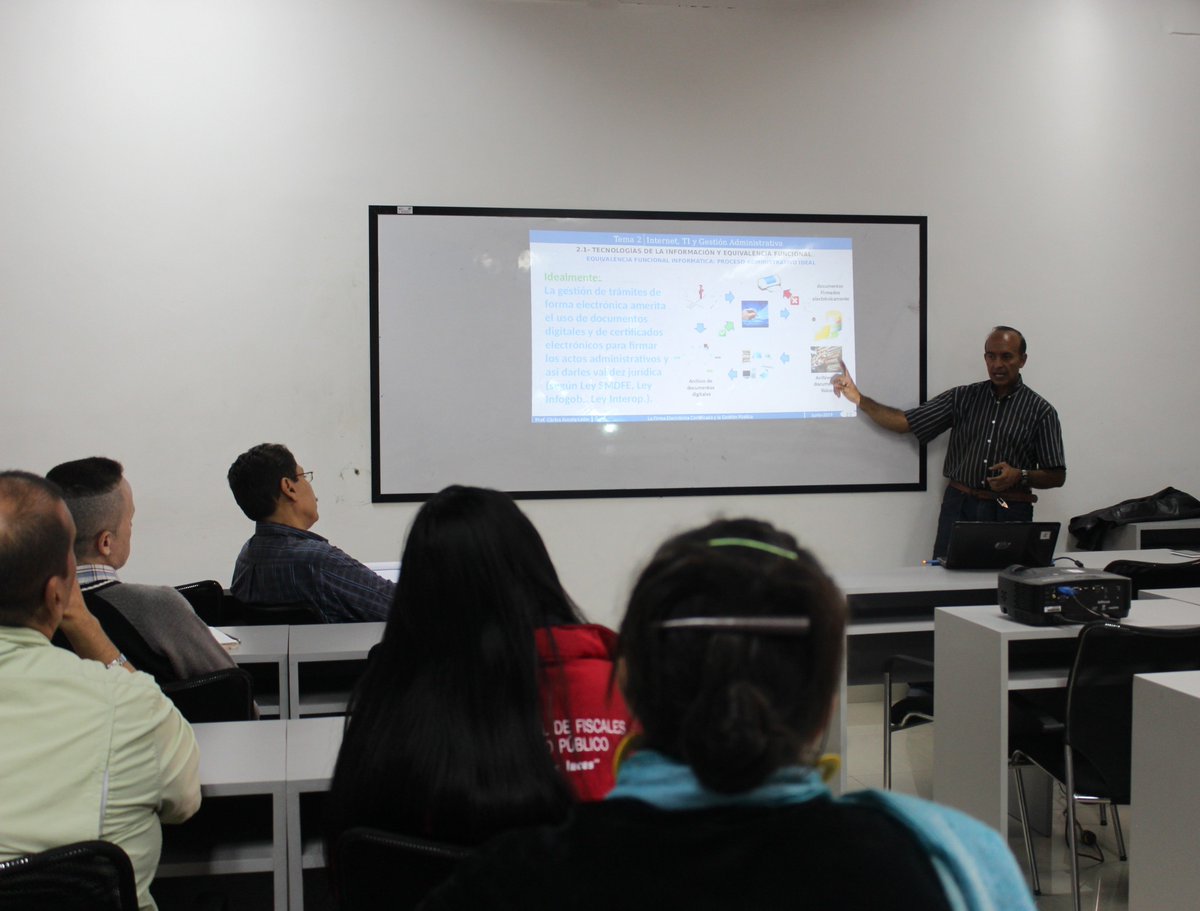 EscuelaFiscalMP's tweet photo. Así se desarrolló hoy la #Charla: Firma Electrónica Certificada y La Gestión Pública, dirigida al personal de la #ENFMP, facilitada por Carlos Acosta, Superintendente (E) de @SUSCERTE, en el marco de la formación en ciberseguridad de las tecnologías de la información. https://t.co/7G88myuC0l