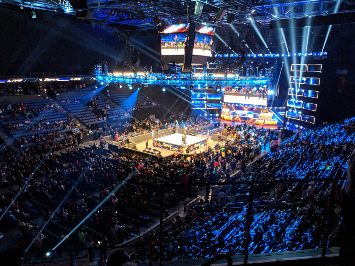 Shady926's tweet photo. I know some of you don't read articles...this was a picture of #Smackdown an the arena...those people that bought tickets were pissed that #Roman #Finn an #NoWomens matches last night ...i think they trashed #Smackdown all for #RAW that shit sucks @sunbabe08 @veronique0882 https://t.co/2bFljyJ1Yt