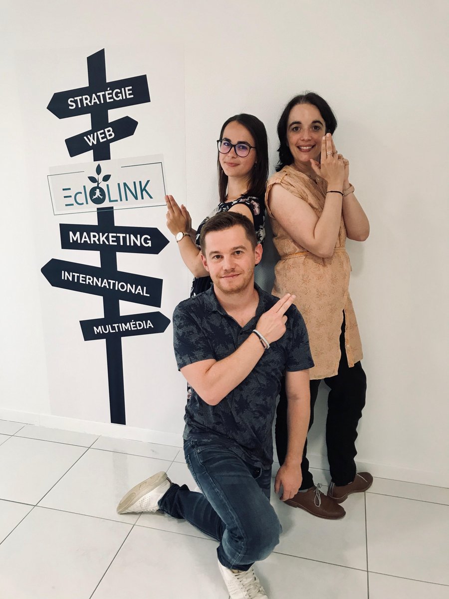 ecloLINK's tweet photo. #newteam 
 La team EcloLINK s'agrandit ! 🥳
 Lise, graphiste webdesigner, la nouvelle carte créativité et joie de vivre 🌈
 Claire, chef de projet senior, l'experte en expressions atypiques 🤪
 Et Jimmy, développeur web, le gage énergie avec son rythme effréné 🎶
#newwork https://t.co/qk7ouCnsTG