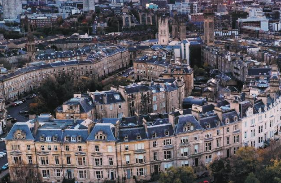 Introducing The Herald's new Glasgow Property Times Magazine in association with <a href="/VanillaSquare/">Vanilla Square</a>, <a href="/lindsaysnews/">Lindsays Solicitors</a> and @McCreaFS 🙌

Read our first issue online here for insider tips and lots more >>  bit.ly/2ZwqdcH