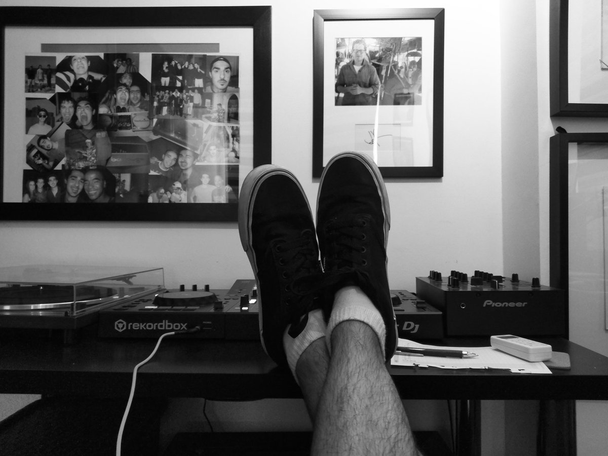 djleandromusic's tweet photo. Back at it once again...  New #coloursofhouse radio show is coming your way! 

#instudio #studio #studiomode #dj #djleandro #lifeofadj #deephouse #housemusic https://t.co/Pu1aIv94Il