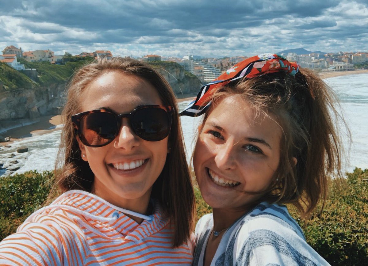 julialoneman's tweet photo. happy birthday @_gracebishop_ !! You deserve the best birthday ever and more🤩🎉love my 17 dancing queen! https://t.co/qlDCjf6F78