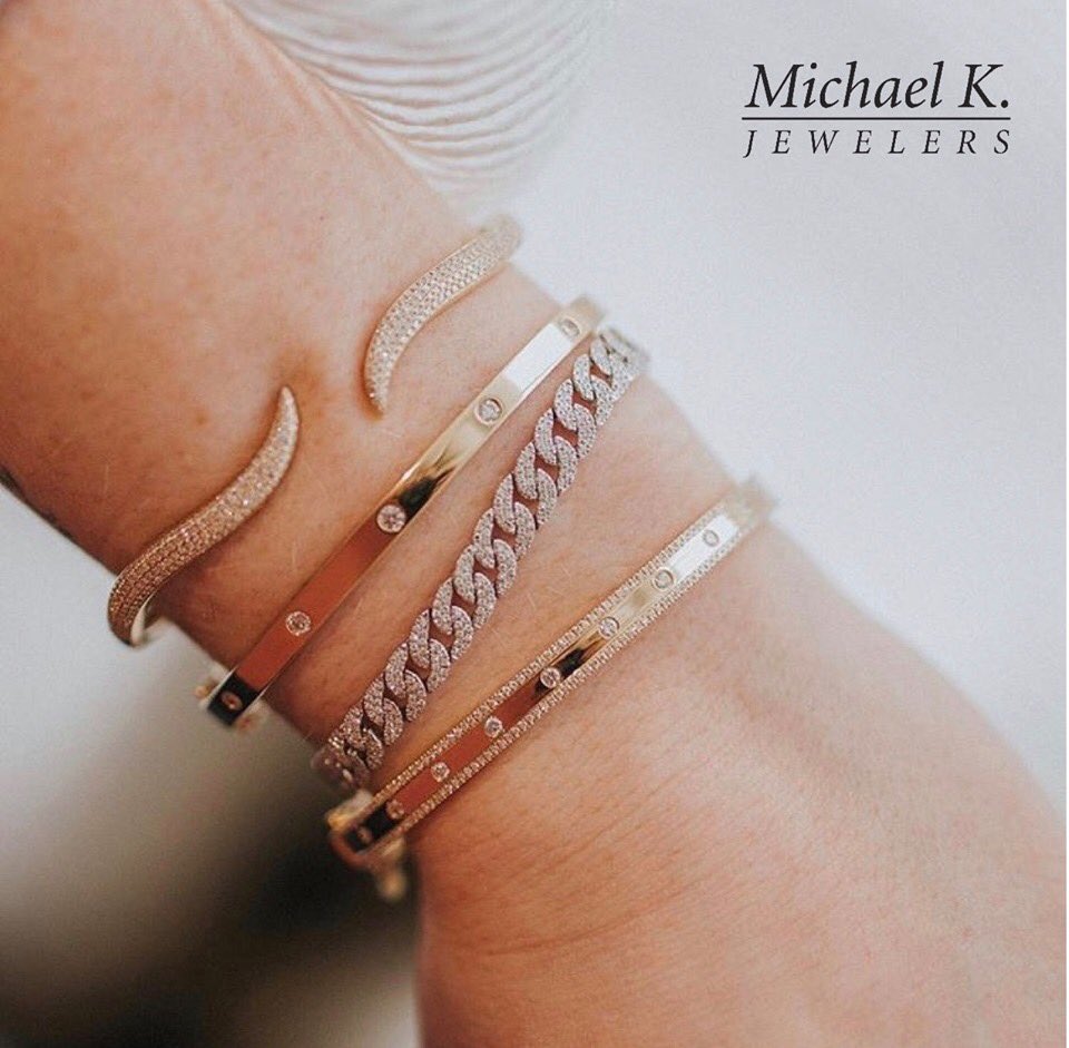 MichaelKJeweler's tweet photo. Can't choose your favorite? Just wear all of them!
#michaelkjewelers #bangles #diamondbangles #jewelry #finejewelry #love #diamond #diamonds #goldjewelry #goldstacks #14K #gold #stacked #stackablejewelry #layeredjewelry #stackablebangles #armcandy #westwoodvillage https://t.co/7NElXFWe3g