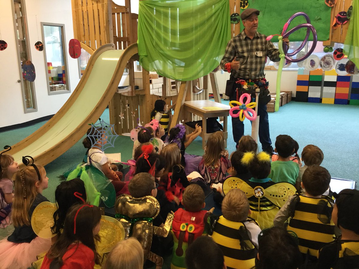 BISCLPNursery's tweet image. What a truly Brilliant Bug Ball! 🐜🦂🐞Celebrating the end of our Early  Years #brilliantbugball topic @The_IEYC #celebratinglearning