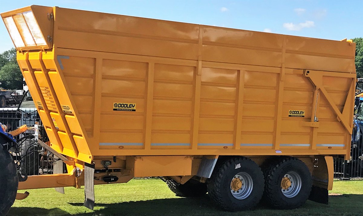 Back on #silage2019 today with this Dooley 20ft Supercube grain &amp; silage trailer c/w commercial axles, 560/60 R22.5 wheels and tyres, hyd. &amp; air brakes, reversing lights, weigh cell, hyd. up &amp; over door and a filler window. All made to customer spec so give us a ring for a price.