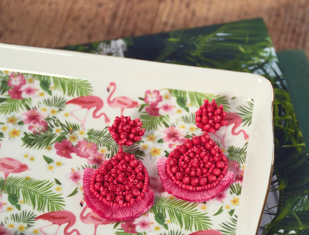 CharmingCharlie's tweet photo. See what the flock is about! 🤩🌴 Shop #HotJewelry #Deals of up to an #EXTRA 50% Off Clearance here: https://t.co/GHsc6t73tz
#onwednesdayswewearpink #statementearrings #summervibes #ccstyle https://t.co/b6mvrM6nJ3