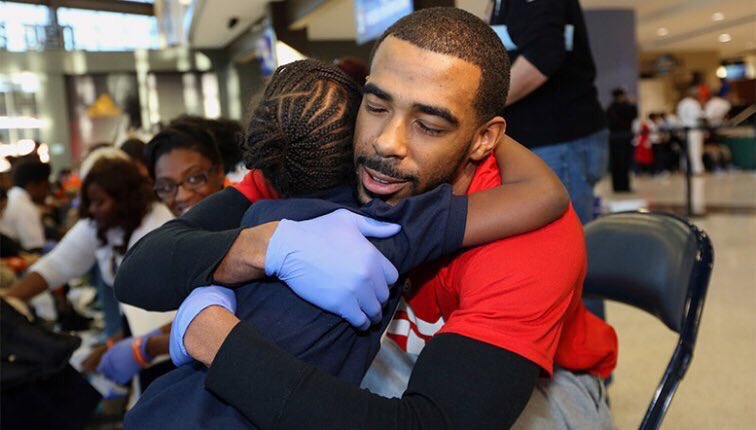 MadeinMemphis1's tweet photo. We love you, #11. Thank you for everything. https://t.co/FAg0XN7IiD