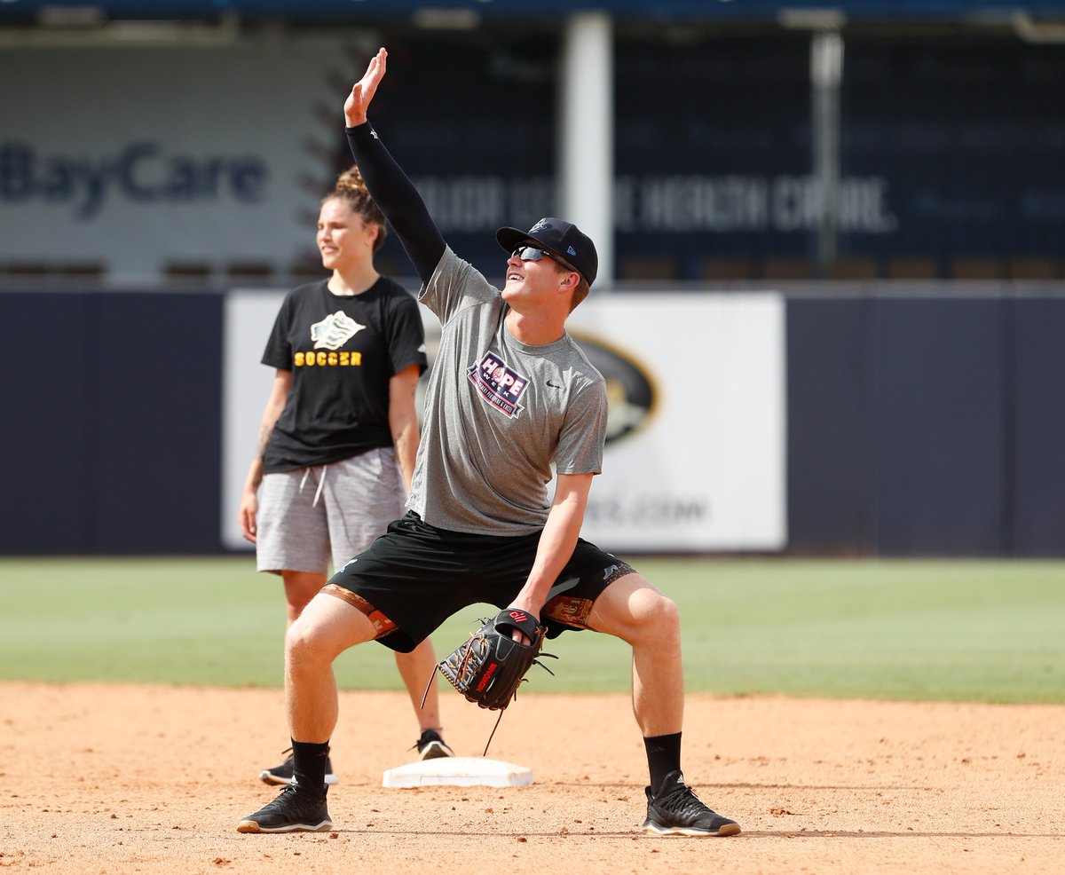TampaTarpons's tweet photo. Retweet if Hobie Harris is your Spirit Animal 😂

#HopeWeek2019 | 📸: @Mark_LoMoglio https://t.co/HUQ3yn5akr